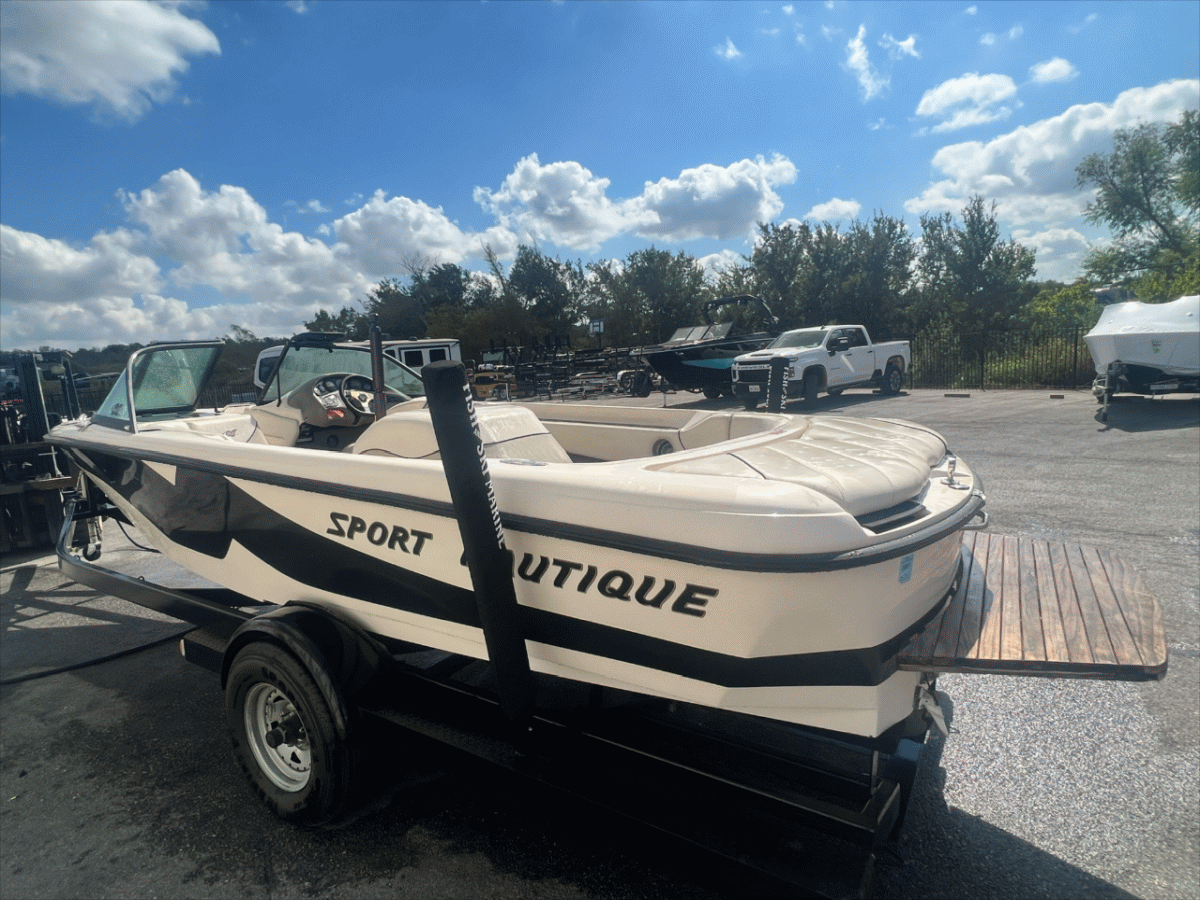 2001 Correct Craft Sport Nautique
