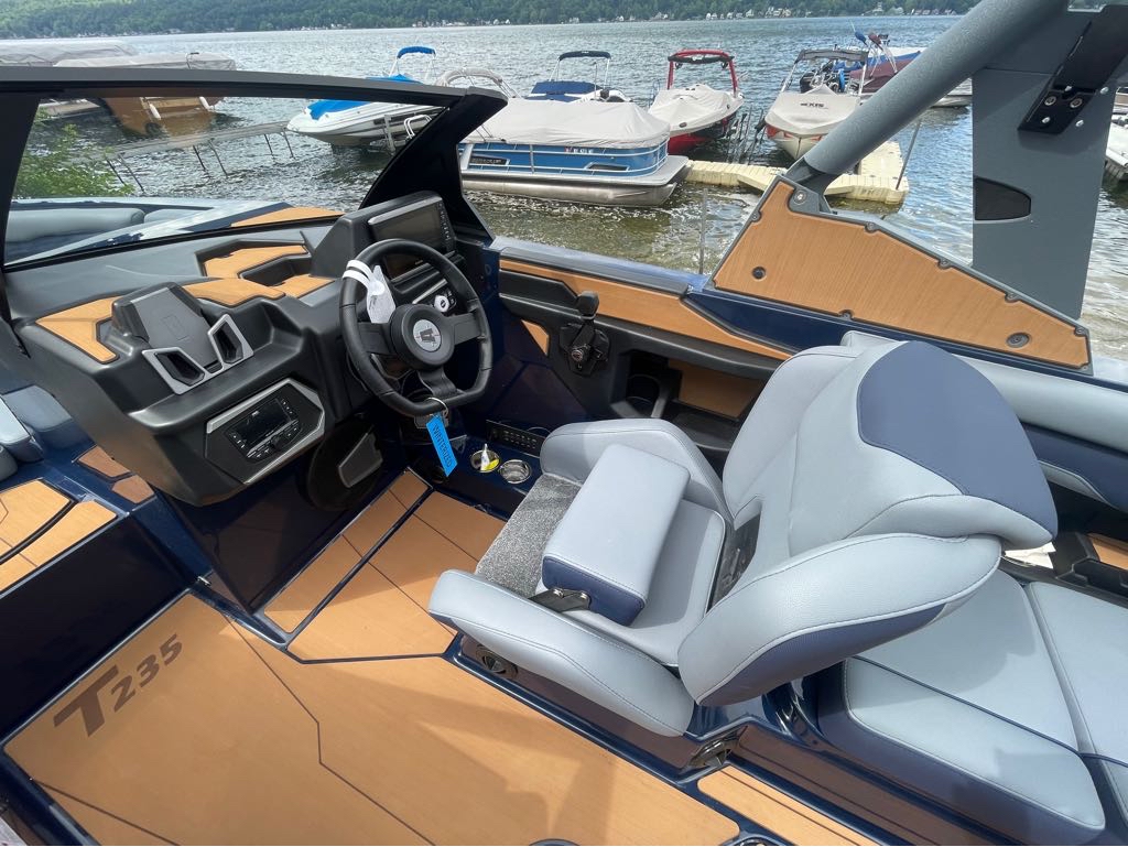 2024 Axis Wake Research T235