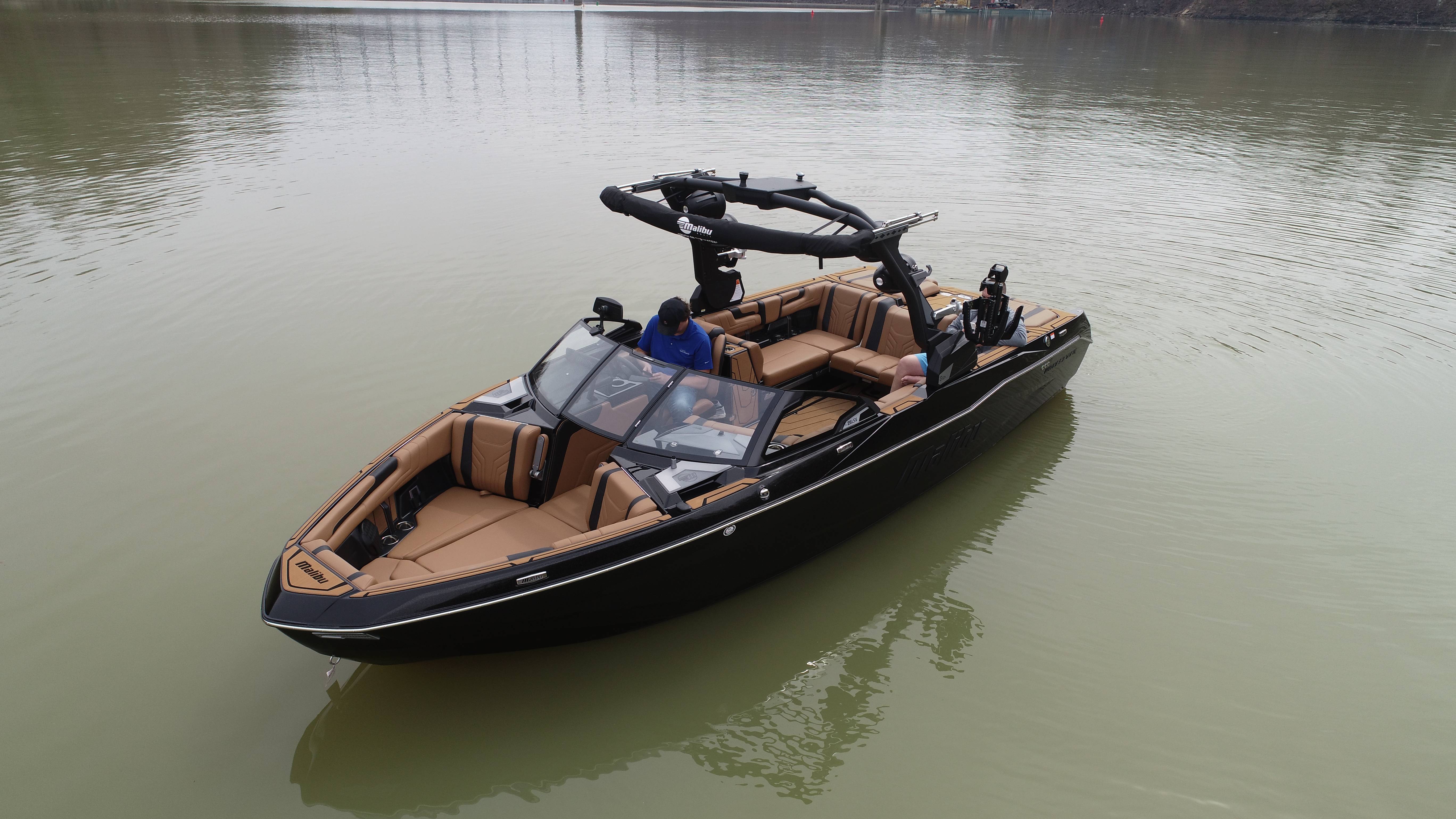 2025 Malibu 25 LSV
