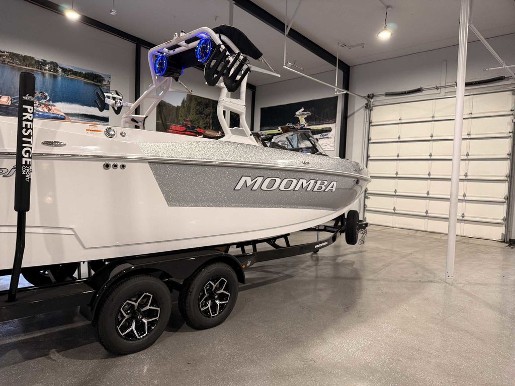2025 MOOMBA Mojo
