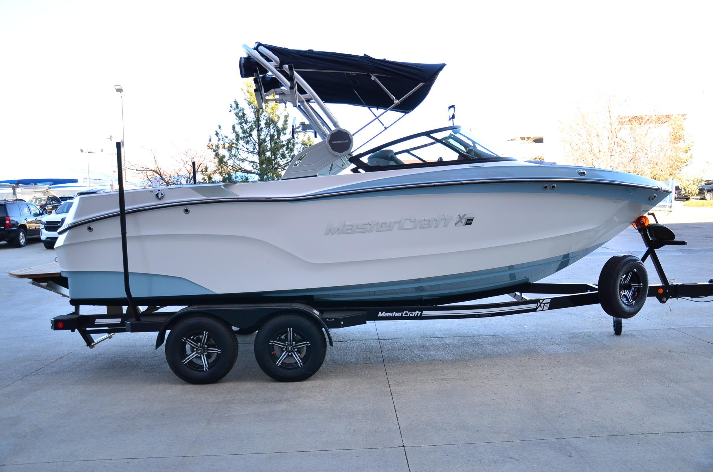 2024 MasterCraft XT22T – Model Year End Closeout! Call for a fast quote!