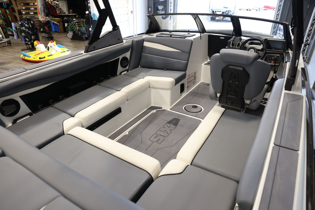 2024 Axis A225