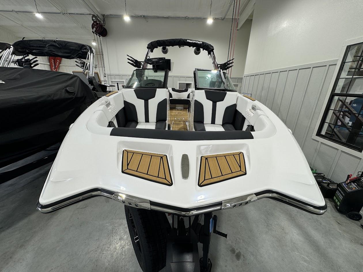 2024 MasterCraft XT24