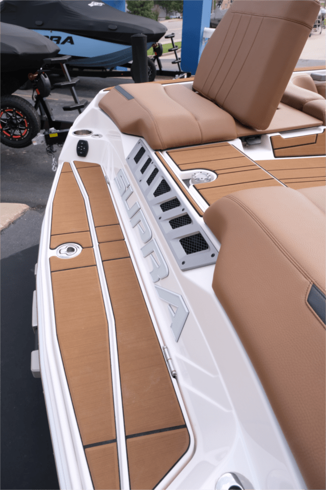 2022 SE -550 – 74hrs 1 OWNER SURF PKG TRAILER INCLUDED