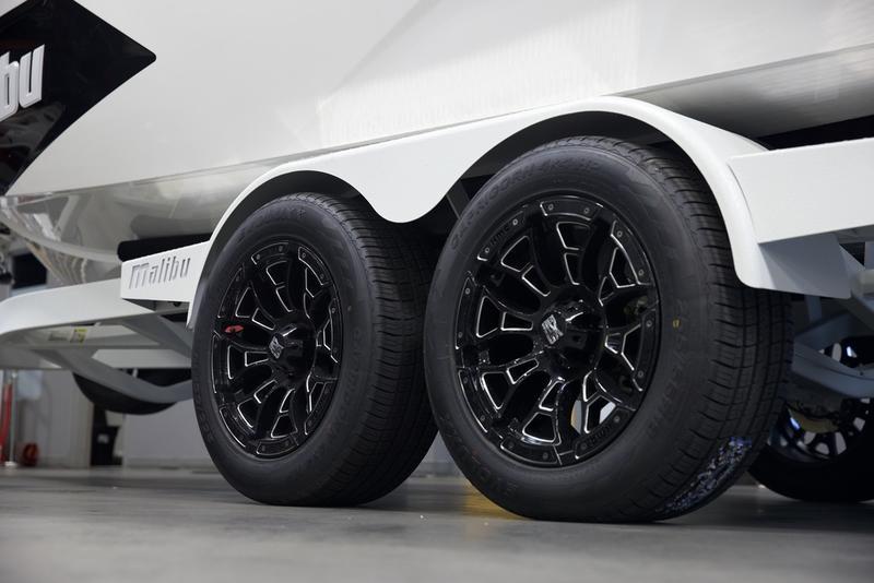 2025 Malibu 22 MXZ