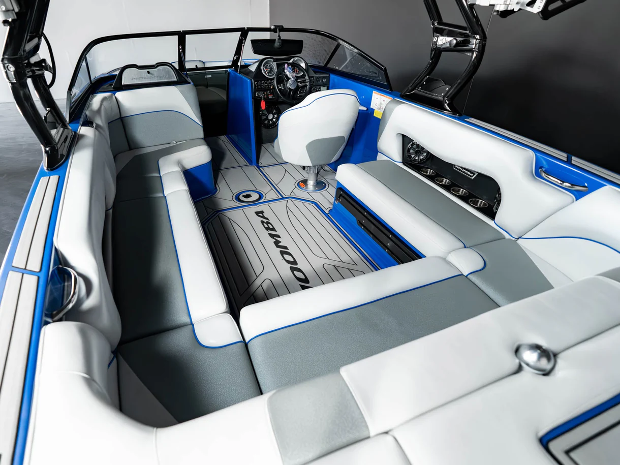 2018 Moomba Mojo &#8211; Silver / Black / Blue