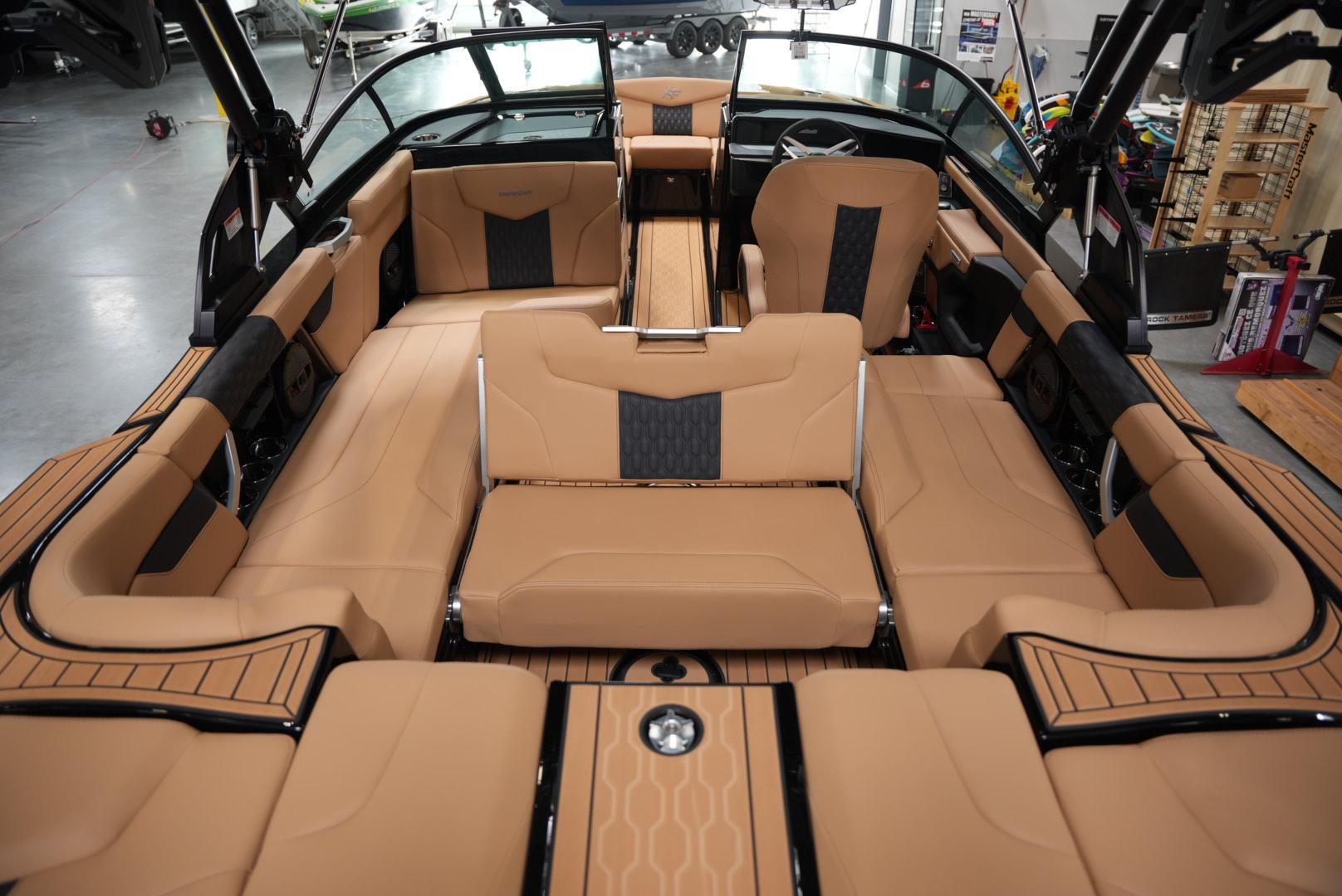 2025 MasterCraft XT22 – ALL NEW FEATURES!