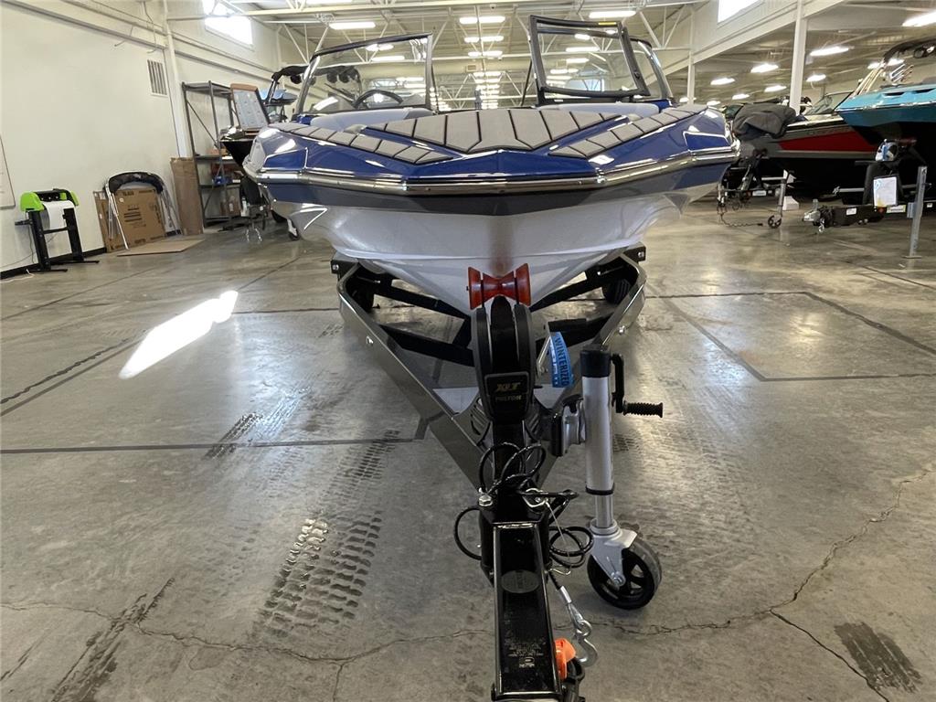 2021 Malibu Response TXI