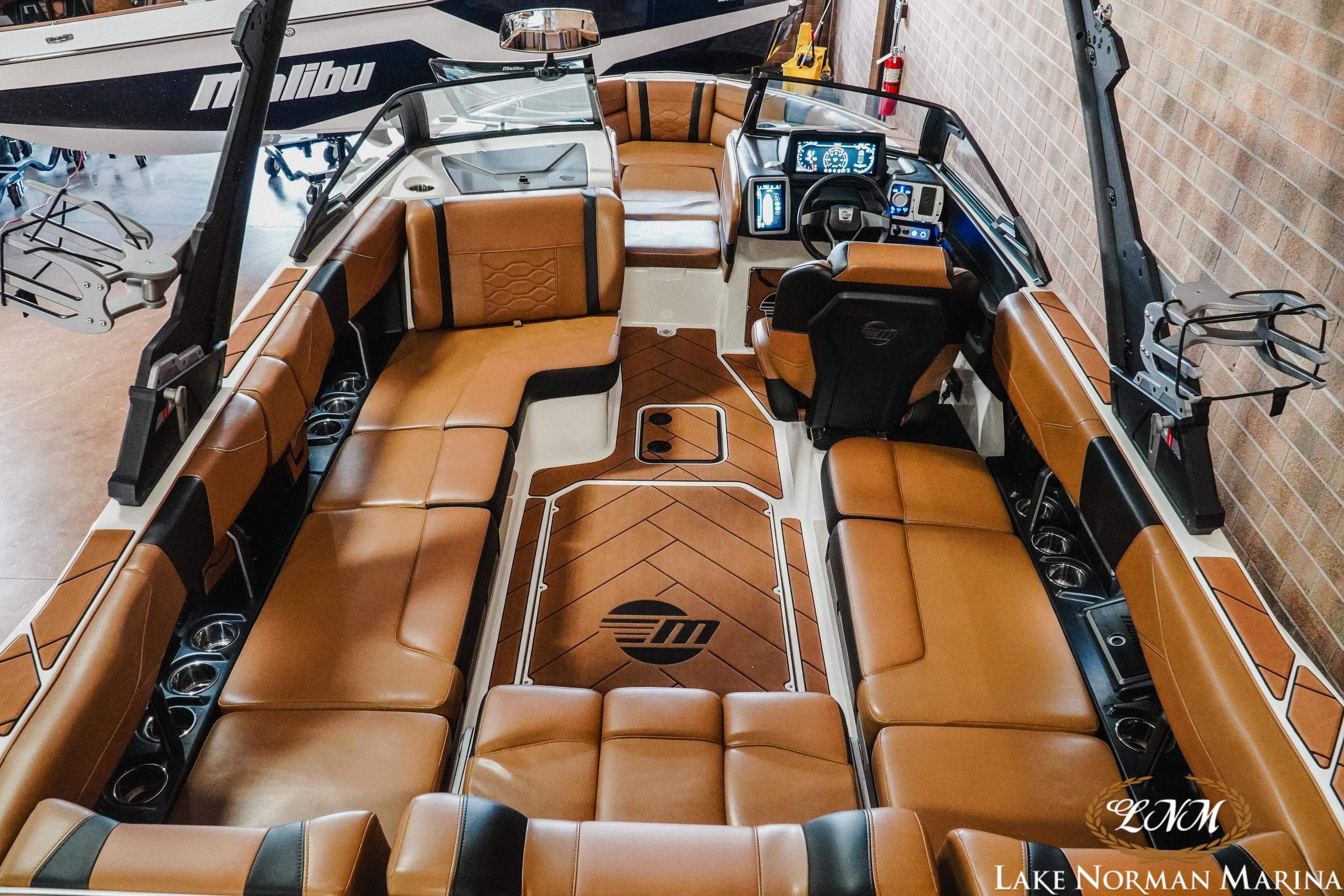 2024 Malibu 23 LSV