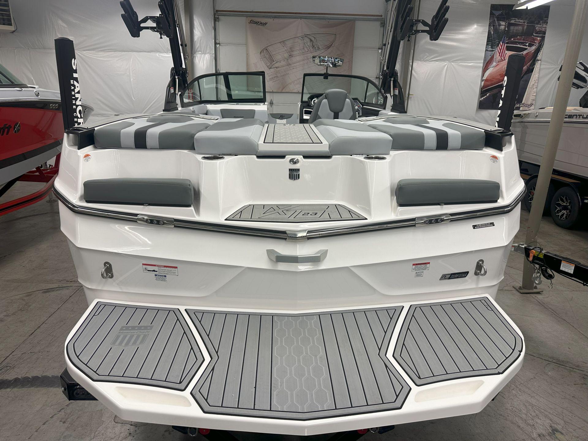 2024 MasterCraft XT23