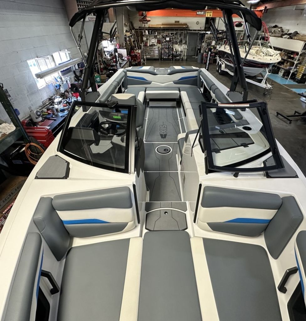 2024 Axis Wake Research T250