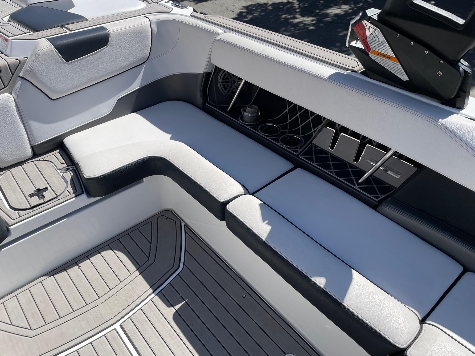 2019 NAUTIQUE GS24 W/XR7 550HP SUPERCHARGED POWER PLANT