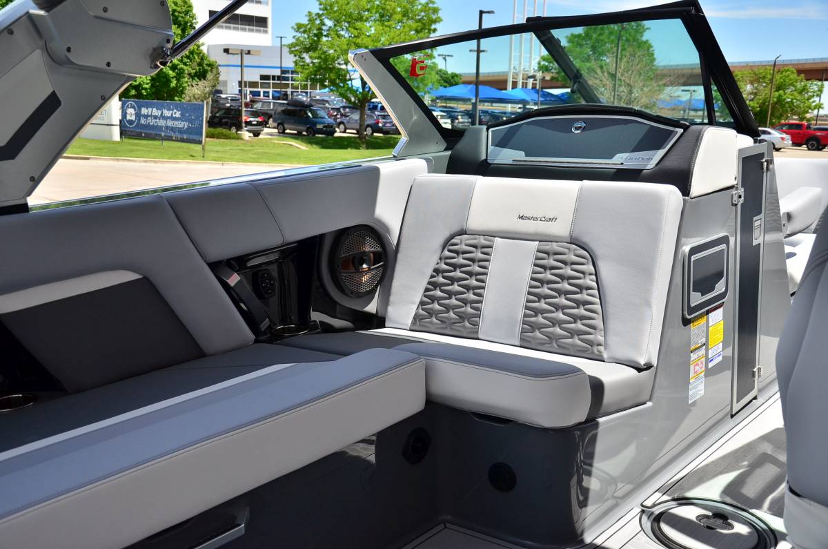 2023 MasterCraft X22 – MODEL YEAR END LIQUIDATION!