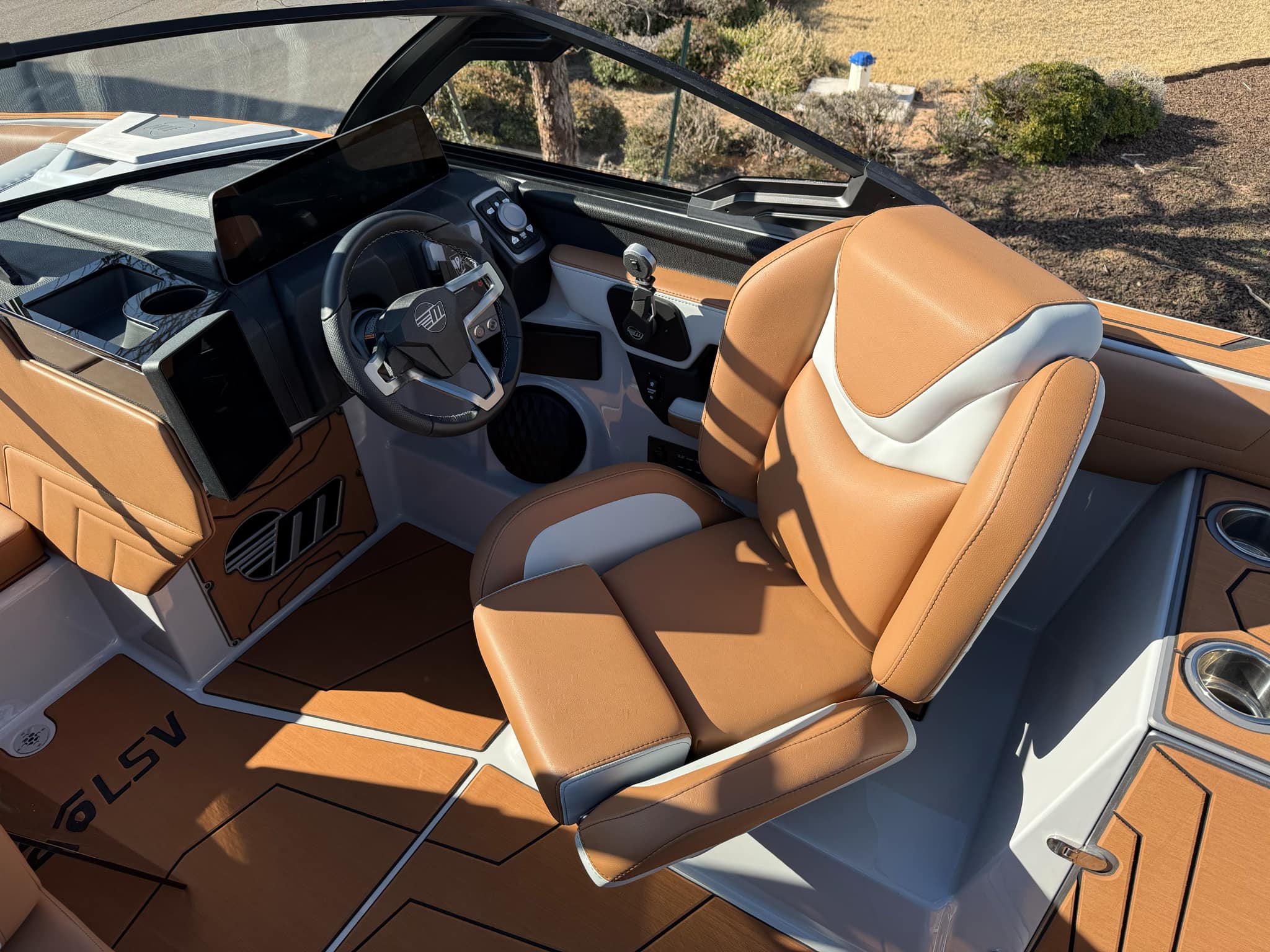 2025 Malibu 25LSV