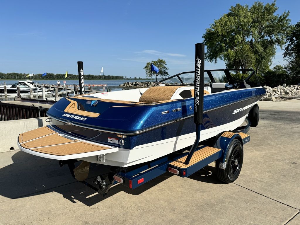 2025 Nautique Ski Nautique 200