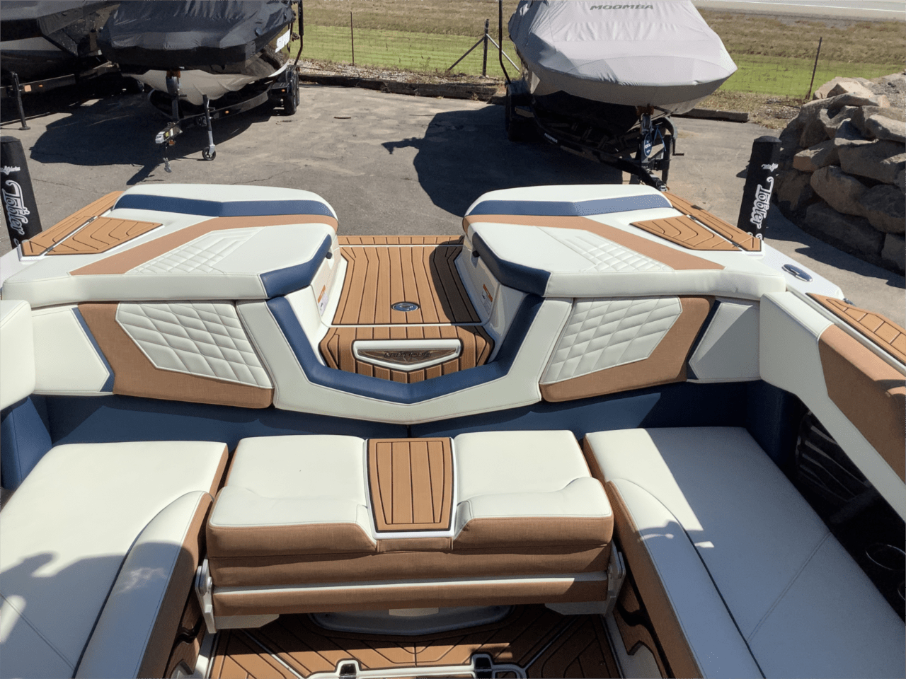 2024 Nautique G23