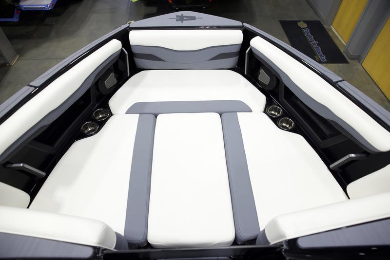 2025 Axis T220