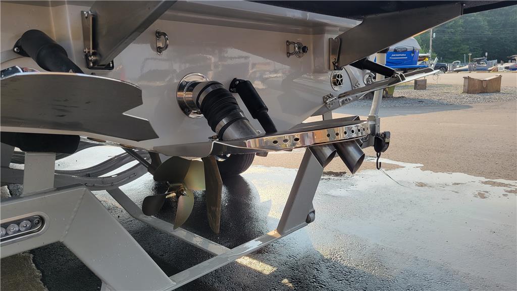 2023 Ri230 w/ trailer 75 hours over 3 years remaining on transferable warranty