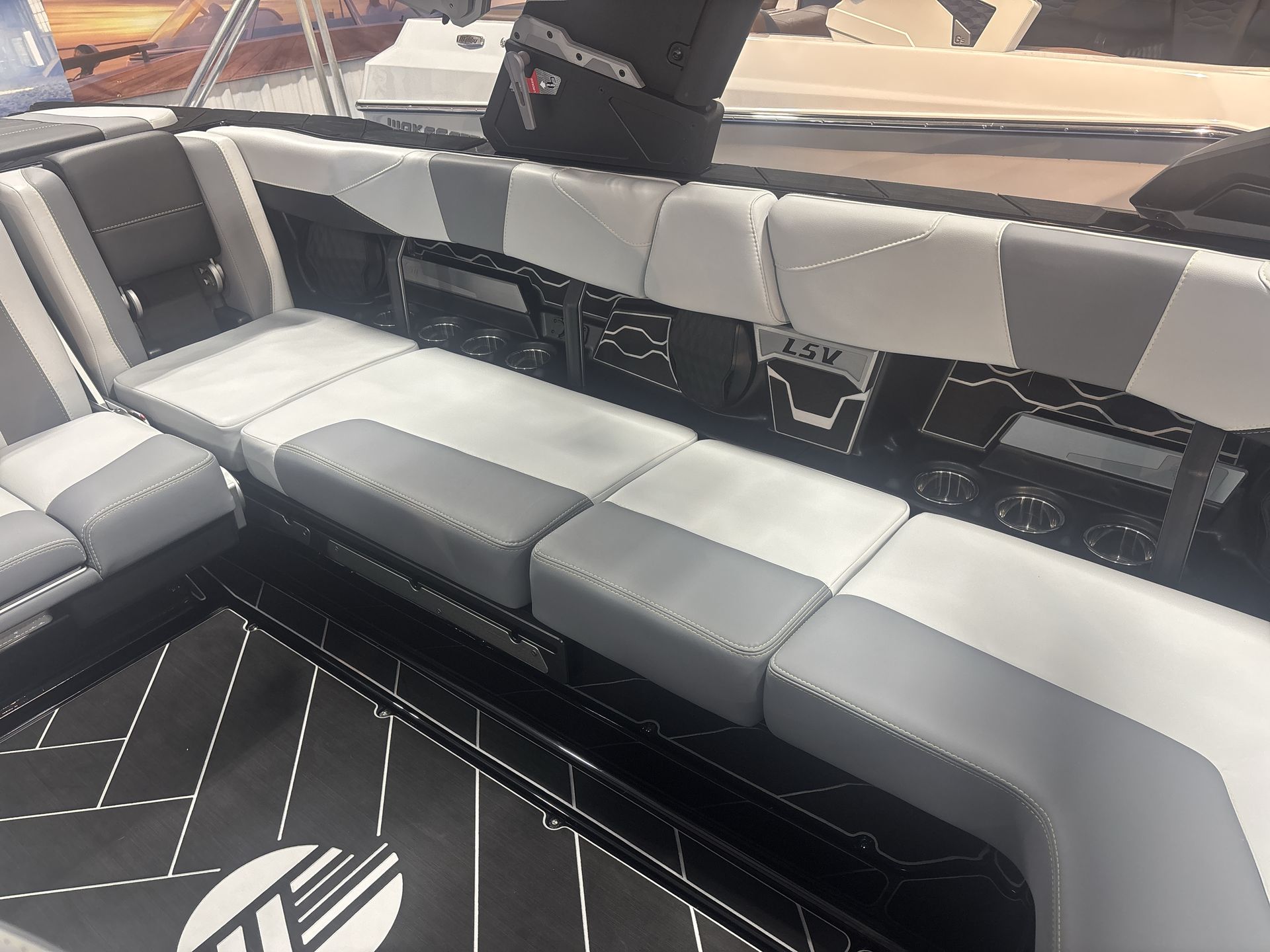 2025 Malibu 23LSV