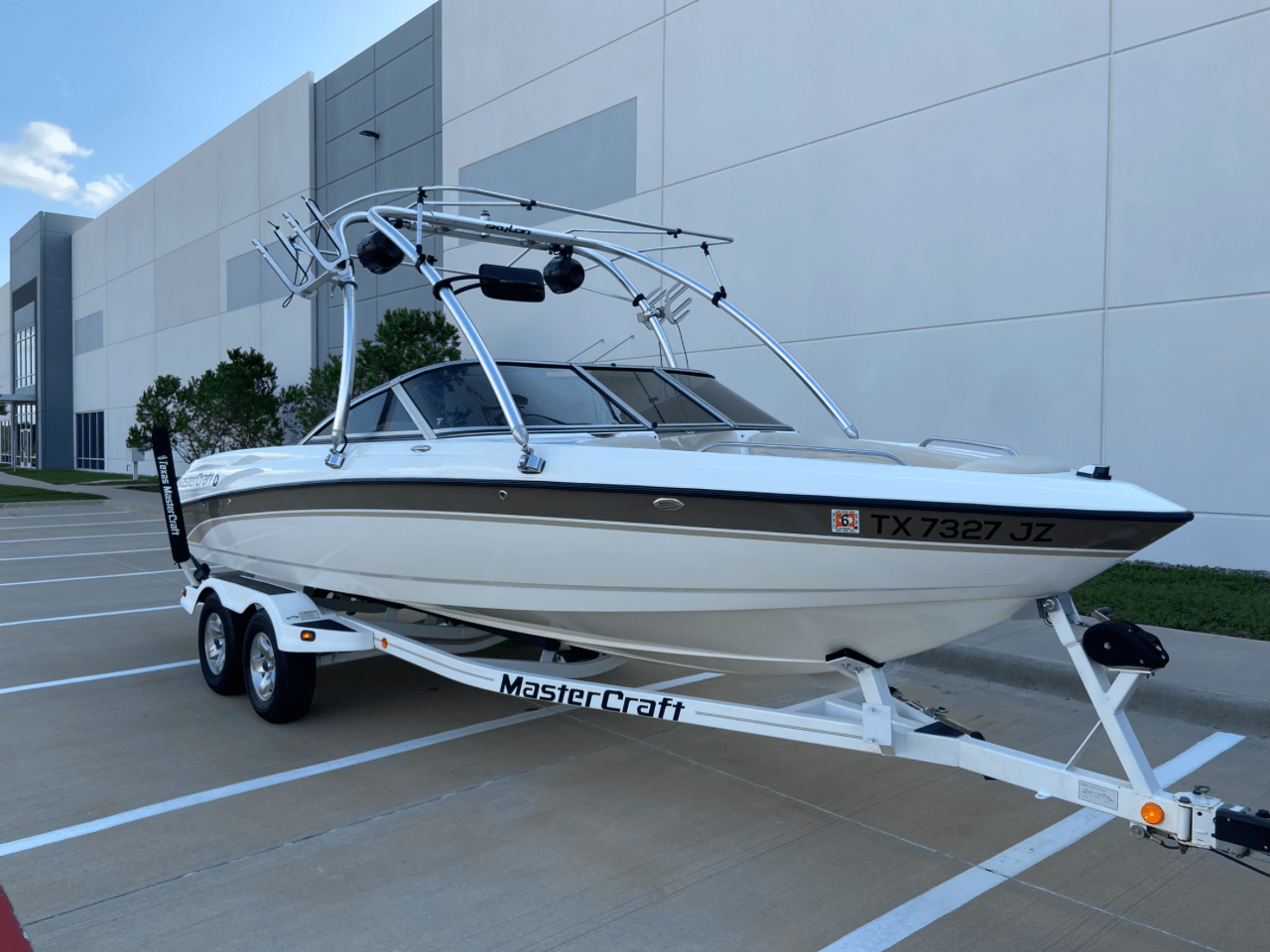 2004 Mastercraft Maristar 230VRS – Surf Setup – Excellent Condition