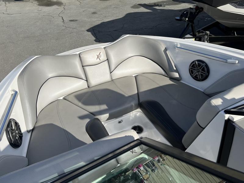 2016 MasterCraft X20