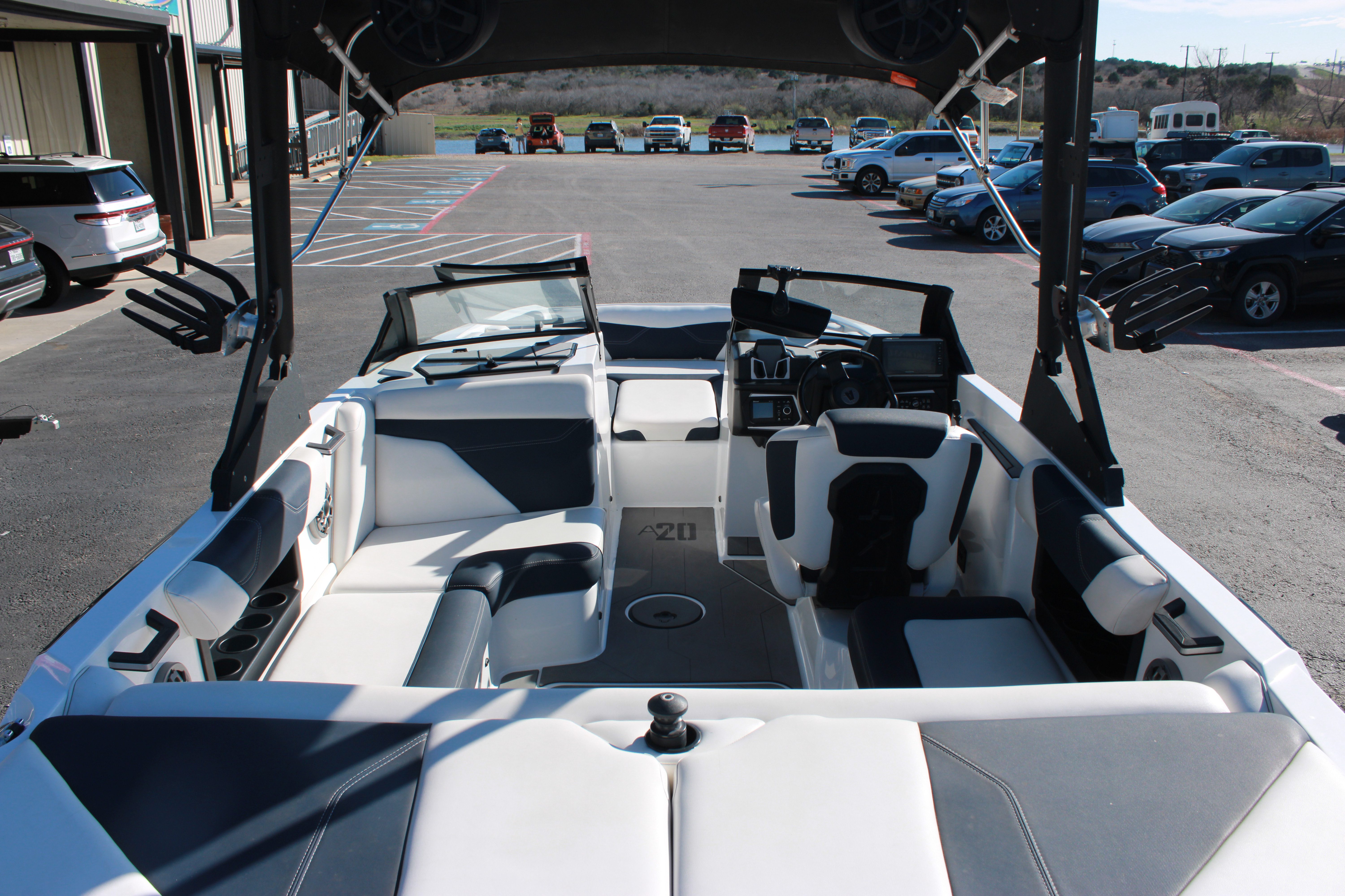 2022 Axis A20