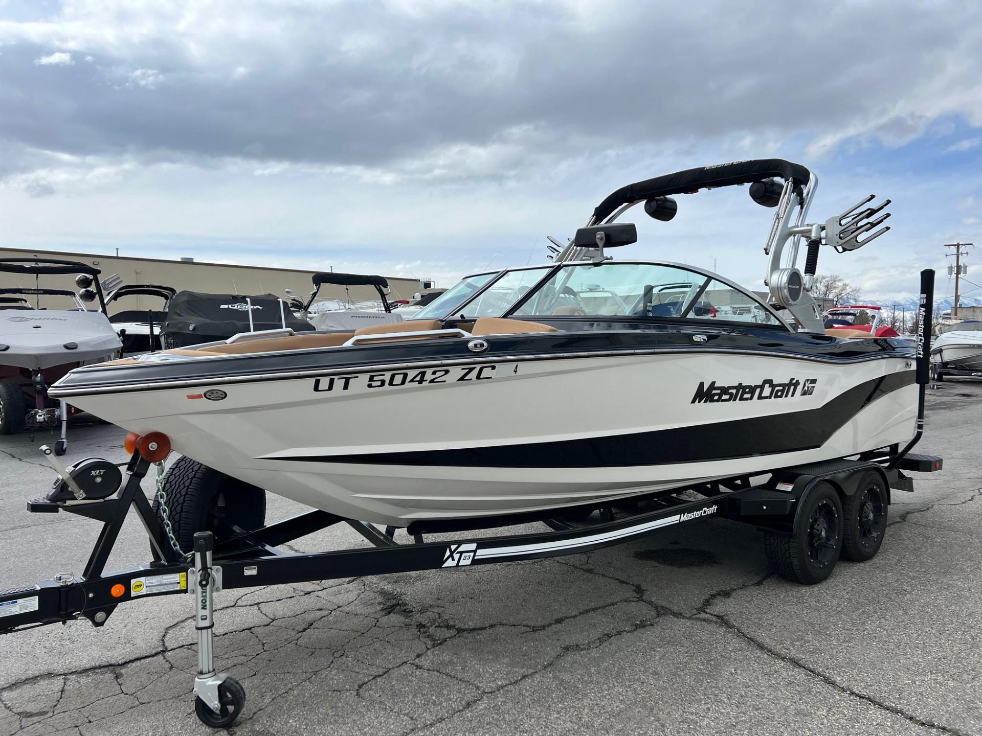 2021 MasterCraft XT23