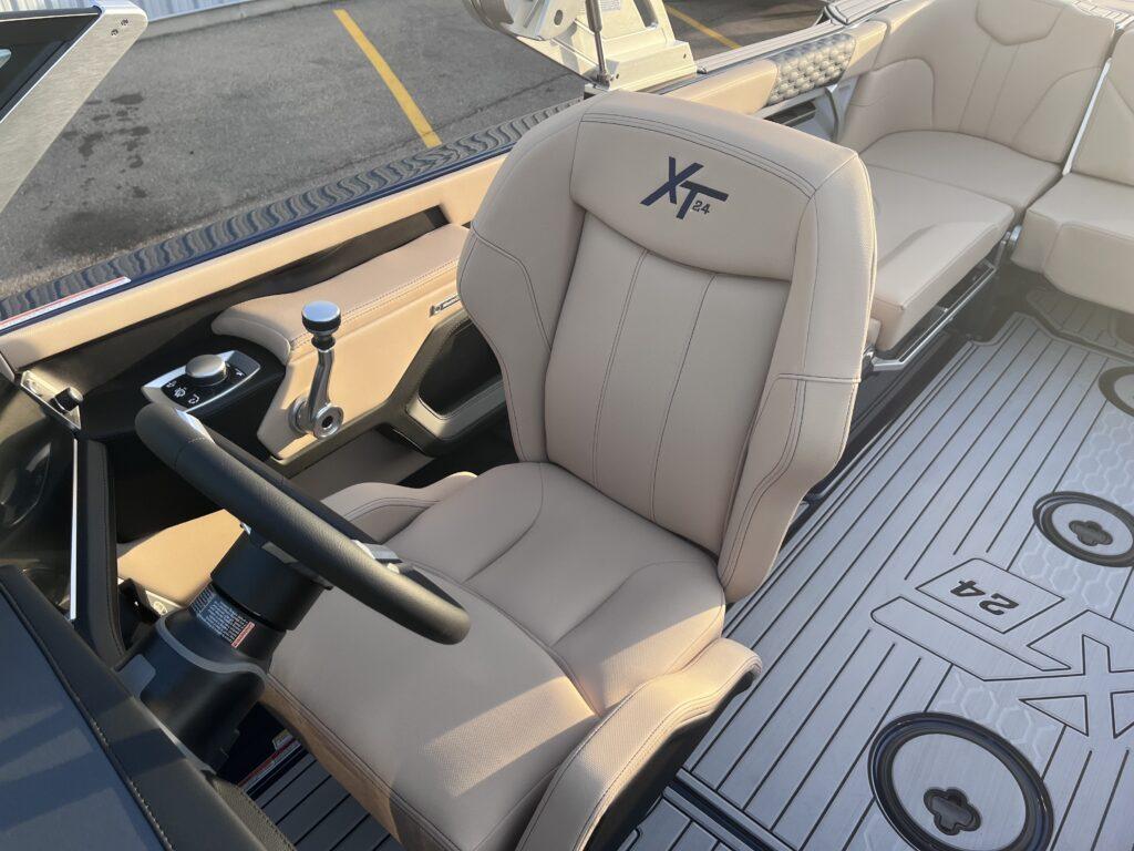 2025 MasterCraft XT24