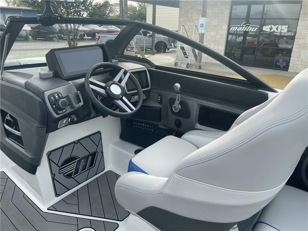 2018 Malibu 24 MXZ
