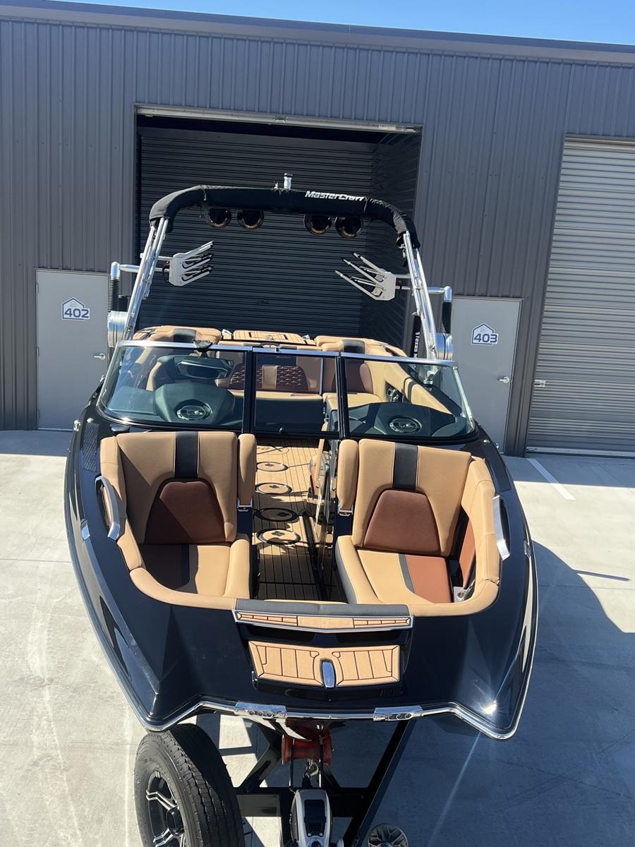 2021 MasterCraft X24