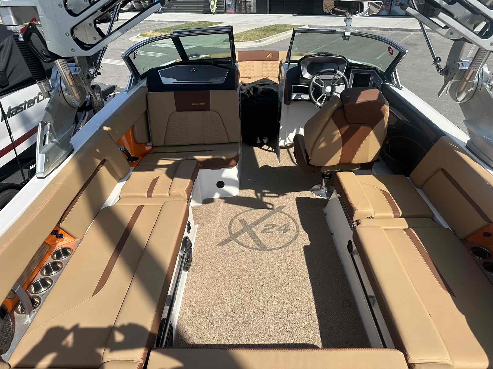 2021 MasterCraft X24