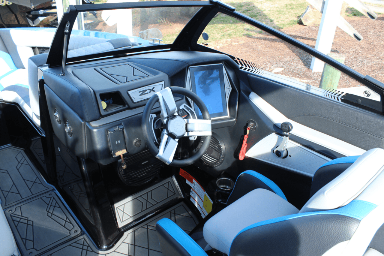 2023 Tige’ 23ZX! Low hours!