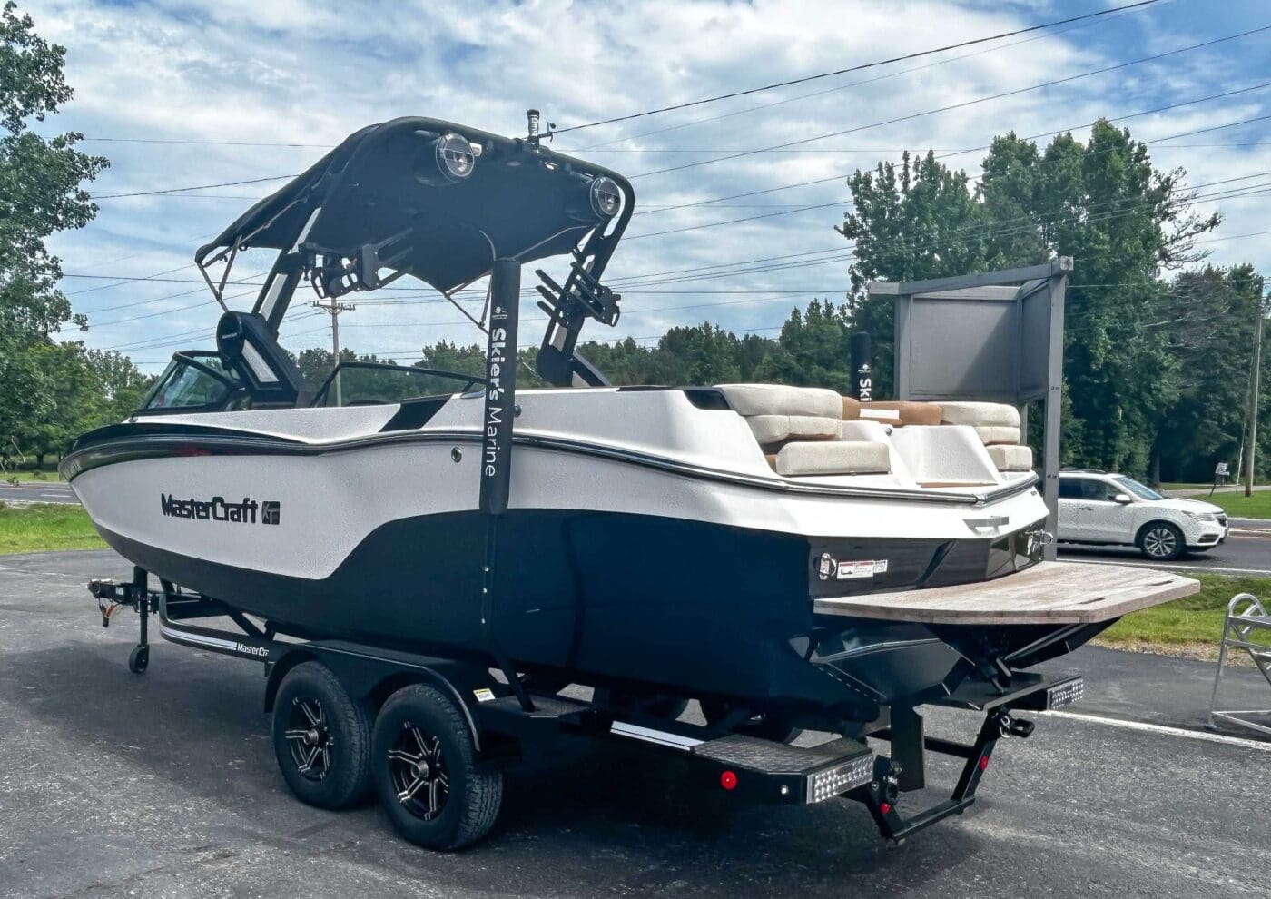 2022 MasterCraft XT24