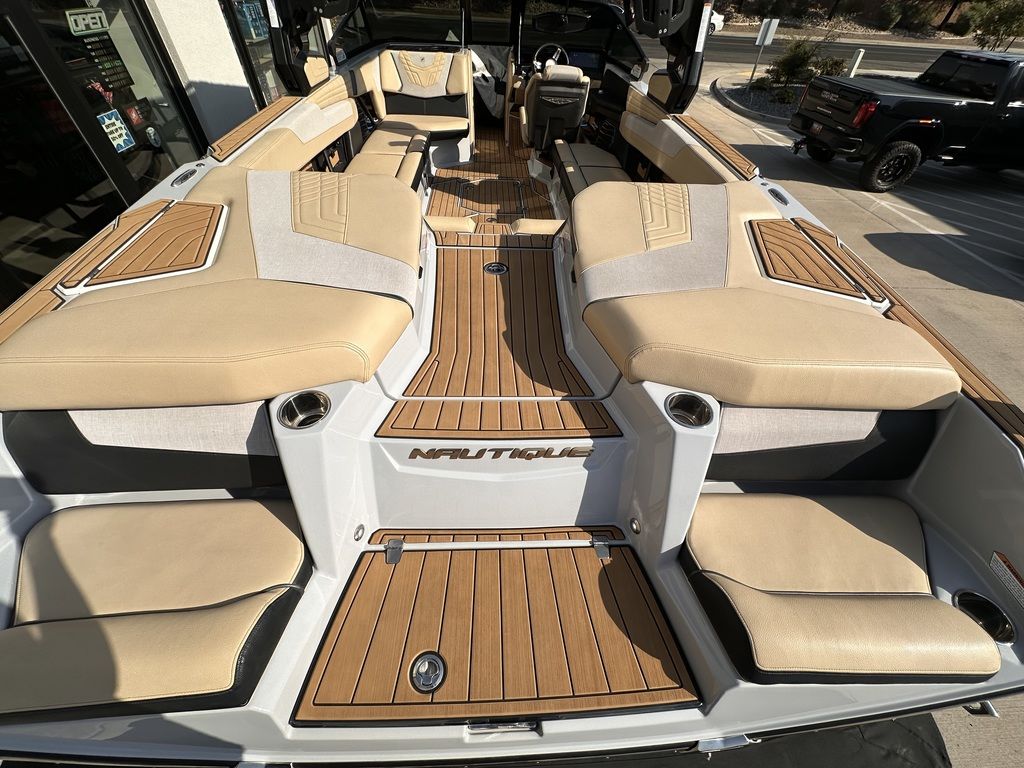 2022 Nautique G25