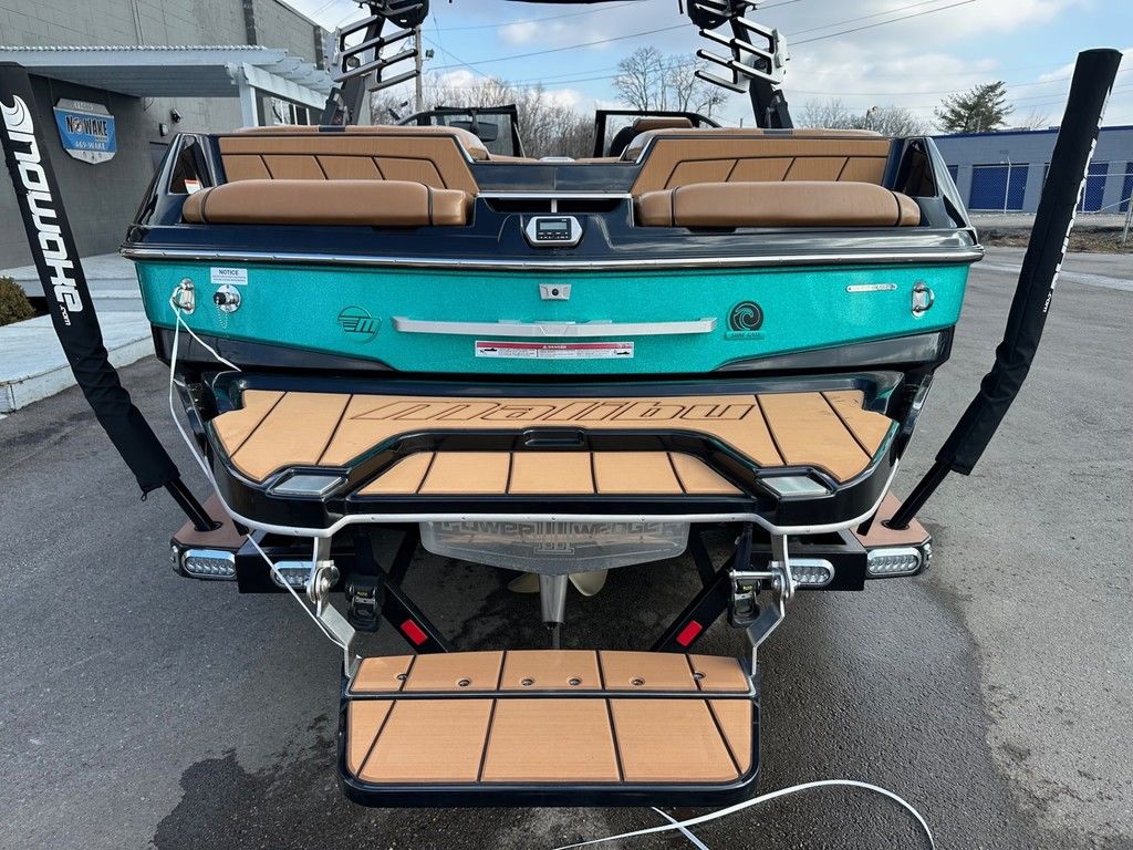 2022 Malibu Boats 23 LSV