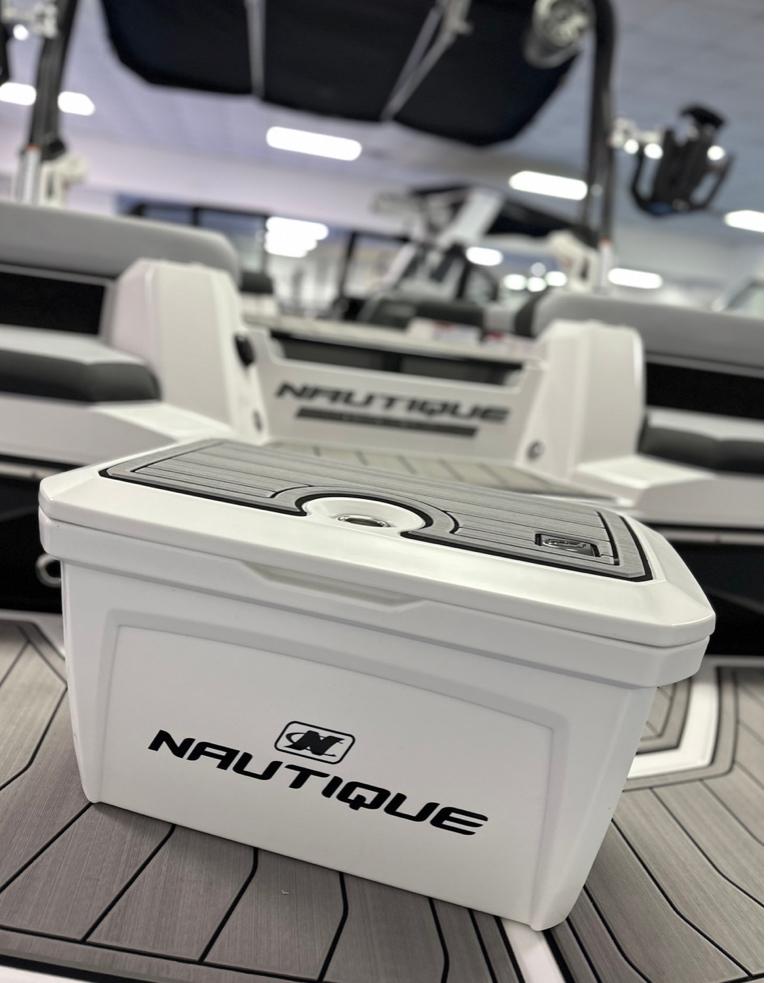 2013 Nautique G23 Supercharged XR7 Engine 550HP w/*Stern Thruster*