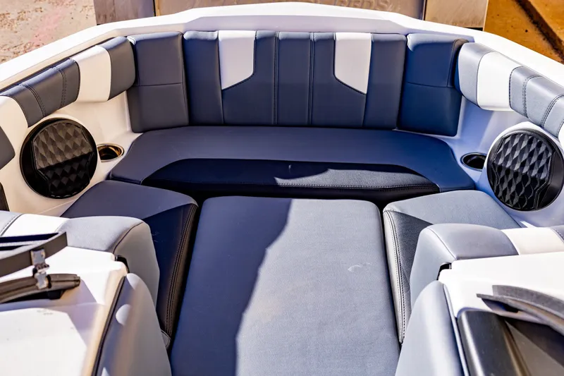 2024 MALIBU 21 LX
