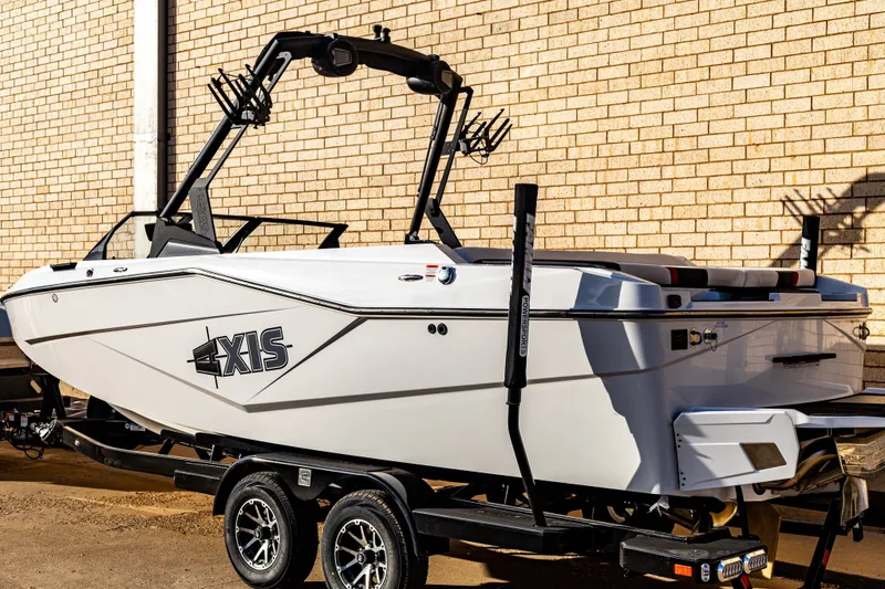 2024 AXIS T-SERIES T235
