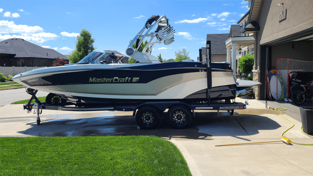 Mastercraft XT22 Mint Condition Loaded