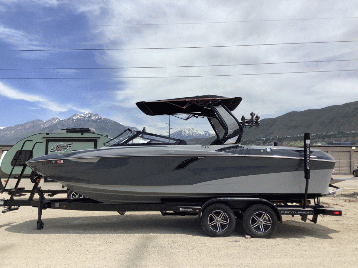 Centurion Fi23 Surf Boat 2022