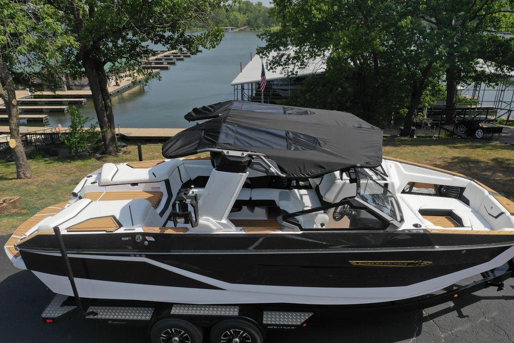 2025 Nautique G23