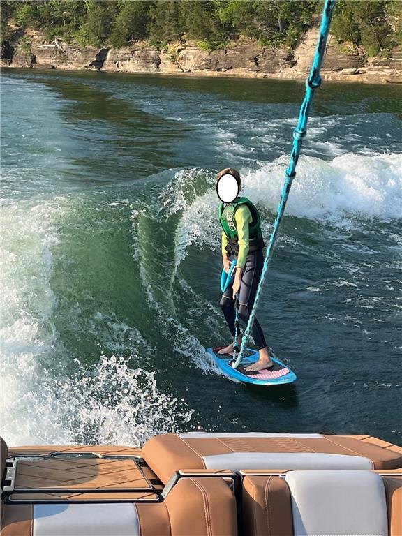 2023 Malibu 26 LSV Wakesetter –**REDUCED** TRADES WELCOME -Well Optioned – Stern Turn – Heater