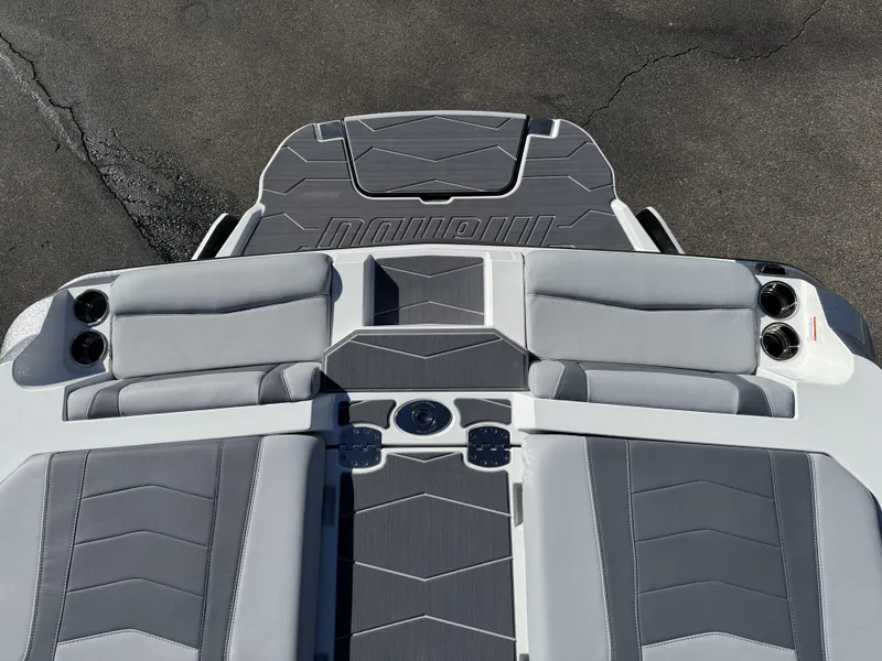 2025 Malibu 23 MXZ