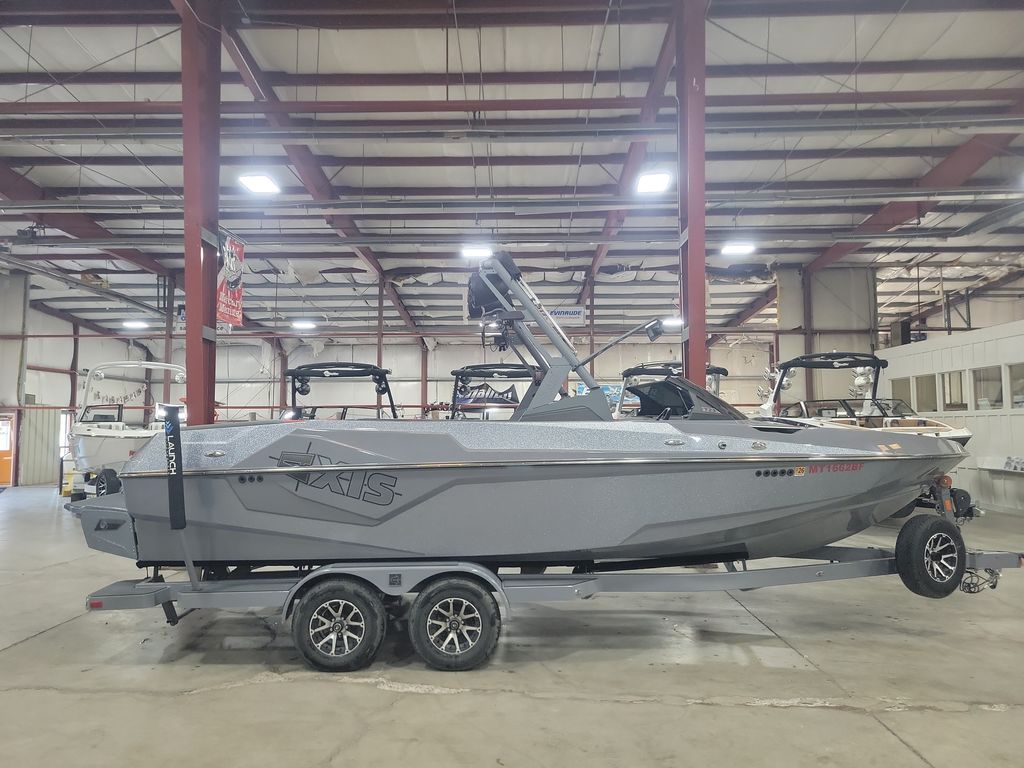 boat.Title