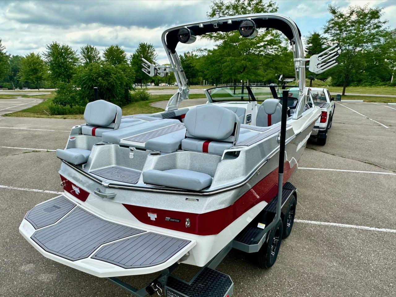 2023 Mastercraft XT23 | Full Warranty