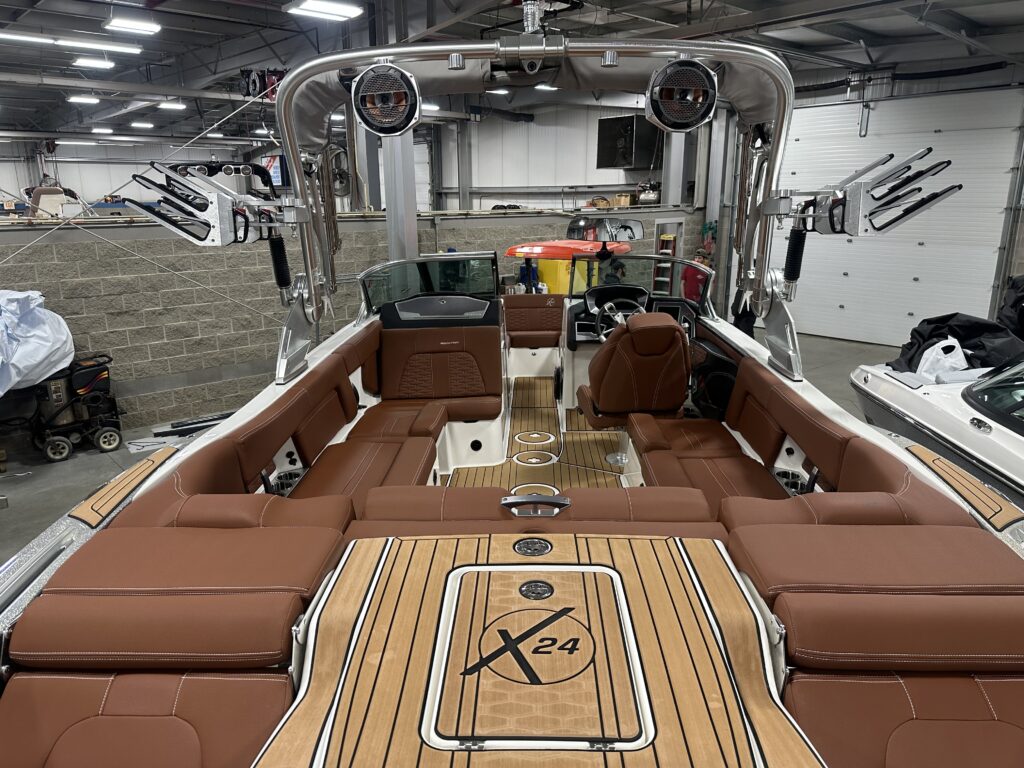 2019 MasterCraft X24