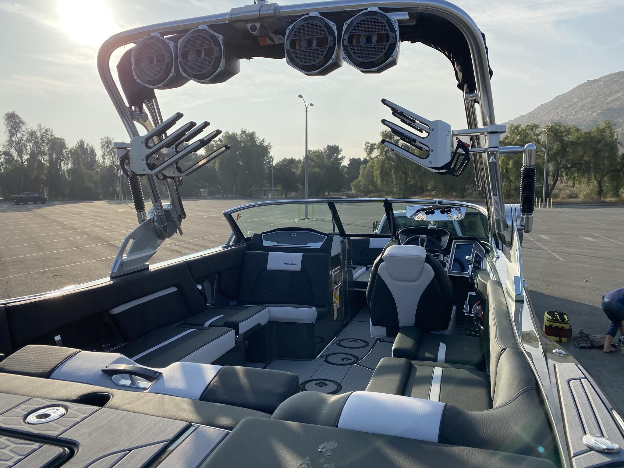 2021 MasterCraft X24