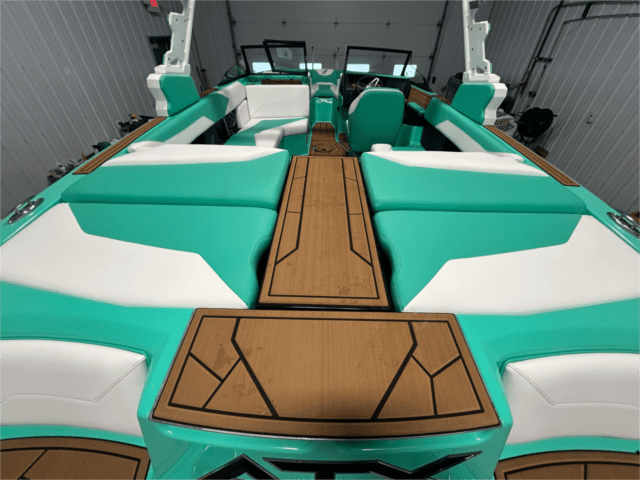 boat.Title