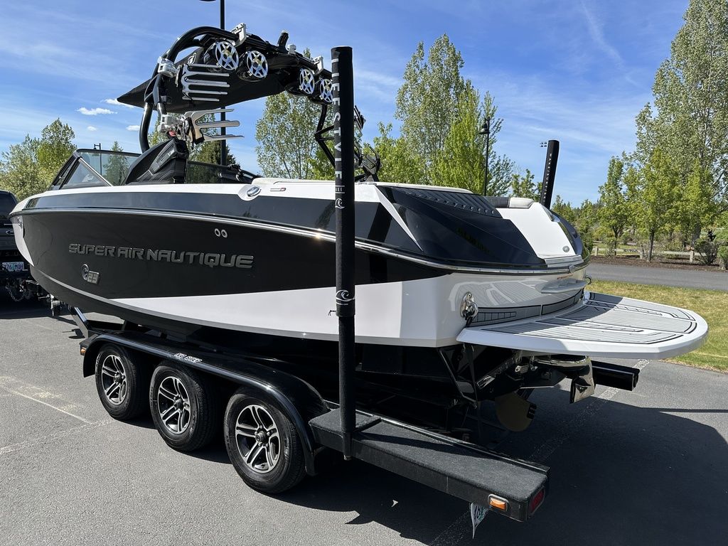 2015 Nautique G23