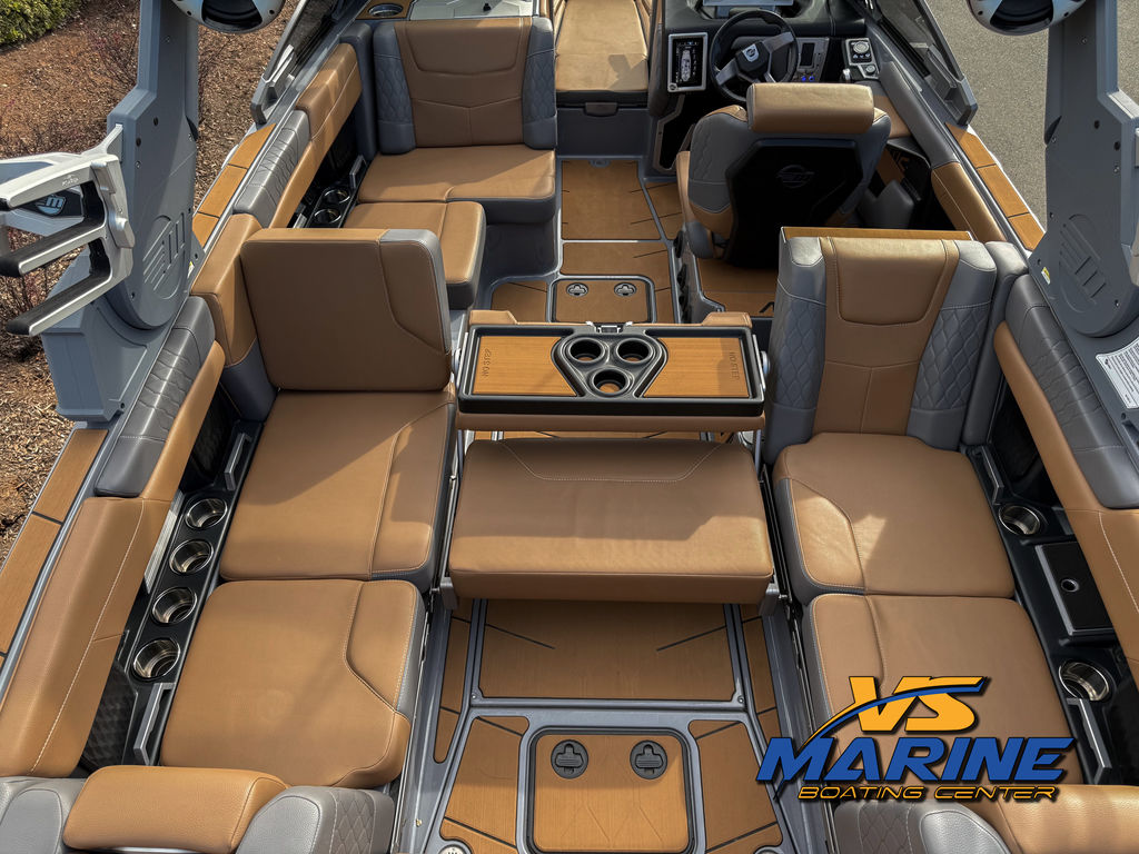 2021 Malibu Boats M240